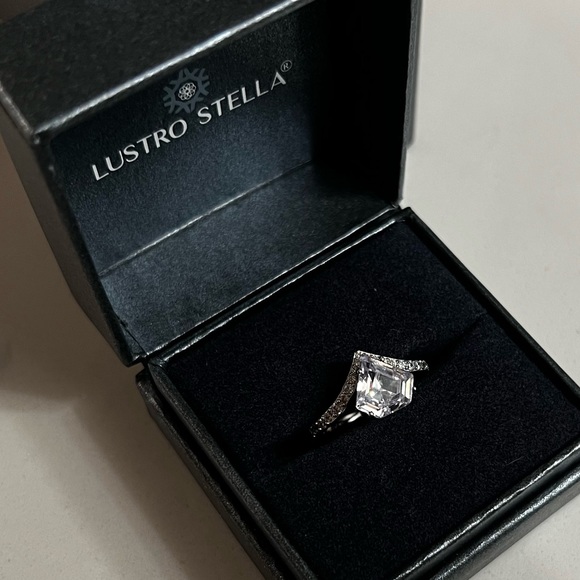 Sterling Silver Chevron Band - Picture 3 of 14